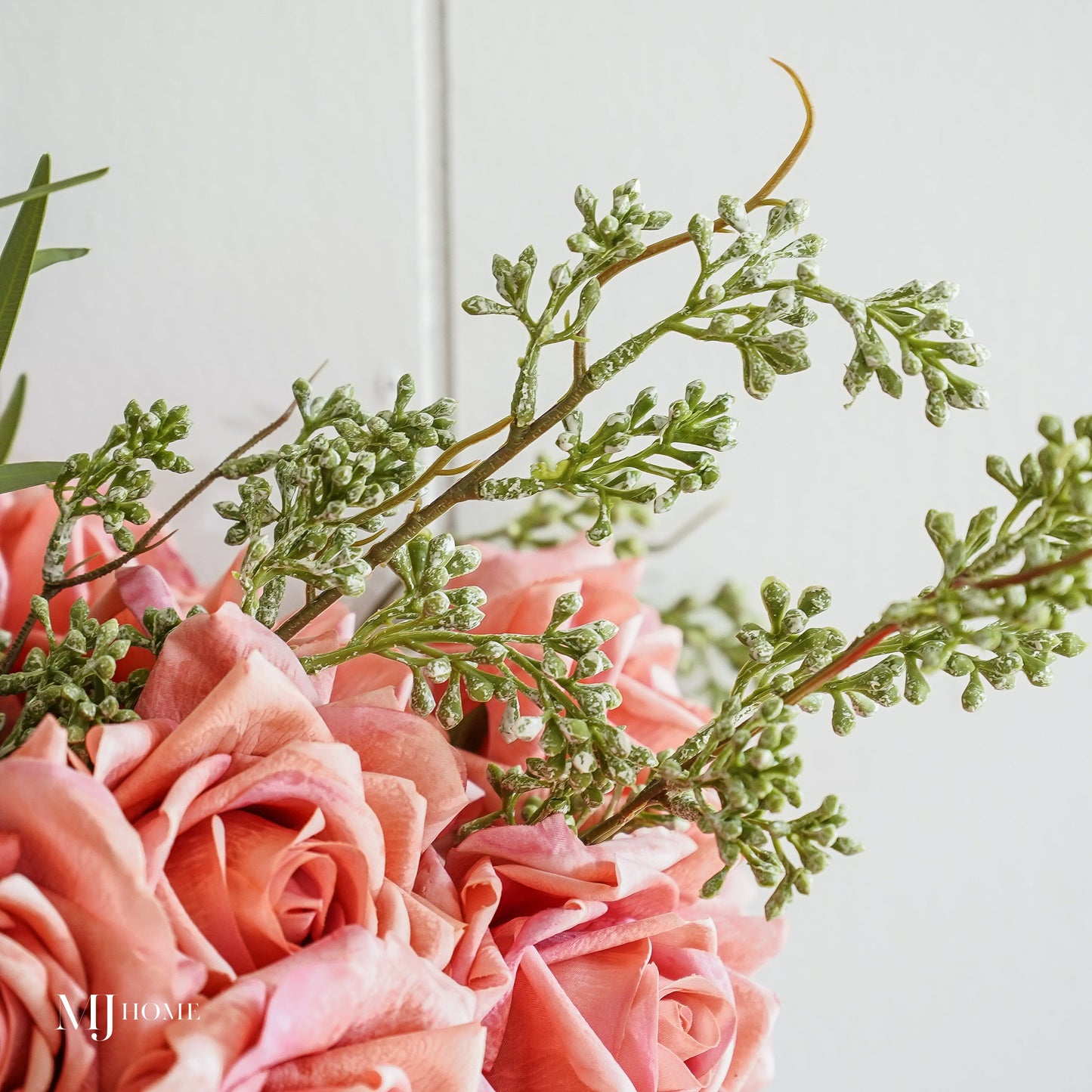 Powdered Green Eucalyptus Berry Stem